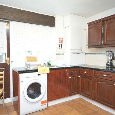 Four Bedroom Townhouse 12 Minutes Walk To Excel Exhibition Centre London Exterior photo
